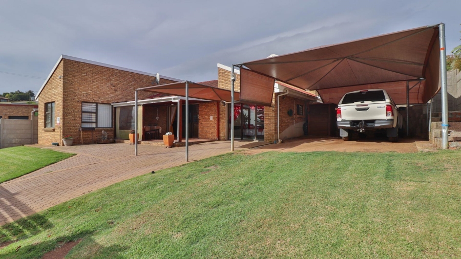 3 Bedroom Property for Sale in Dana Bay Western Cape